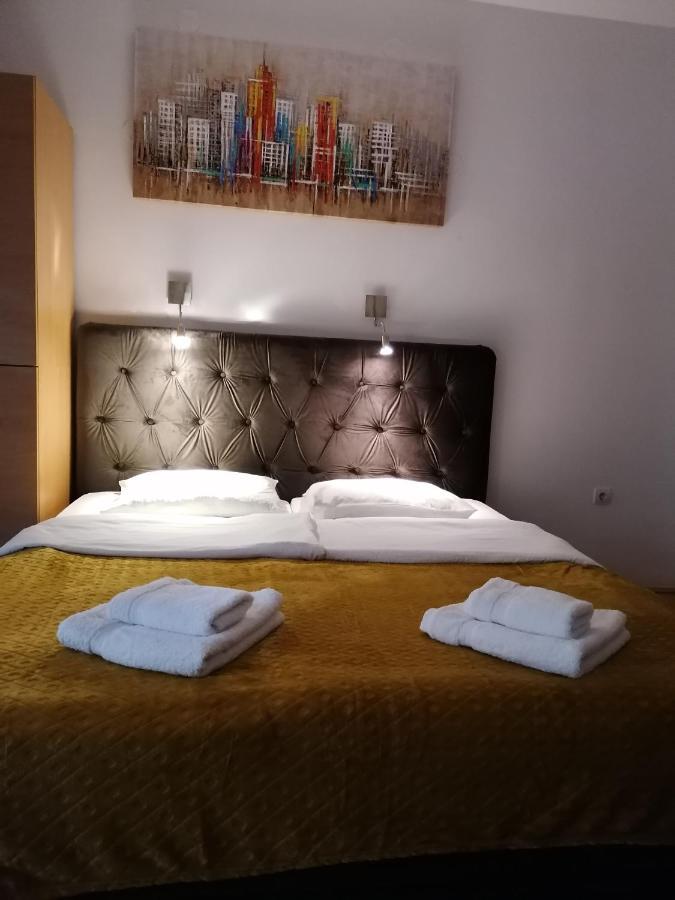 Mon Accommodation Free Parking Ni Eksteriør billede