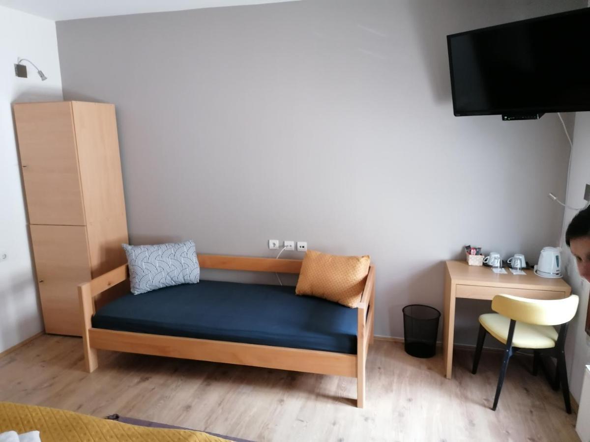 Mon Accommodation Free Parking Ni Eksteriør billede